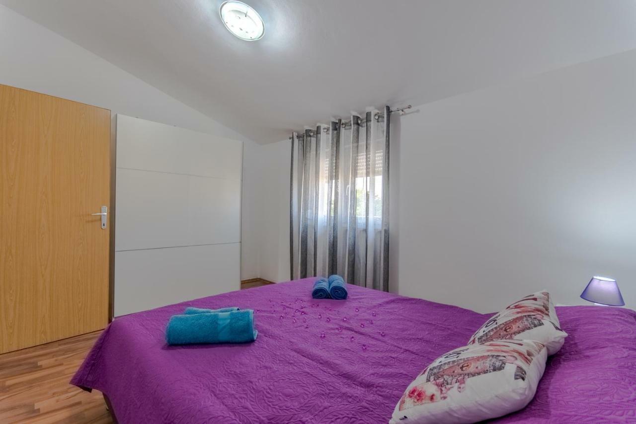 Apartment Alice Pula Exterior photo